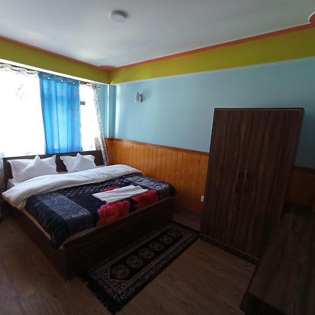 Tseten'S Inn Lachung Extérieur photo