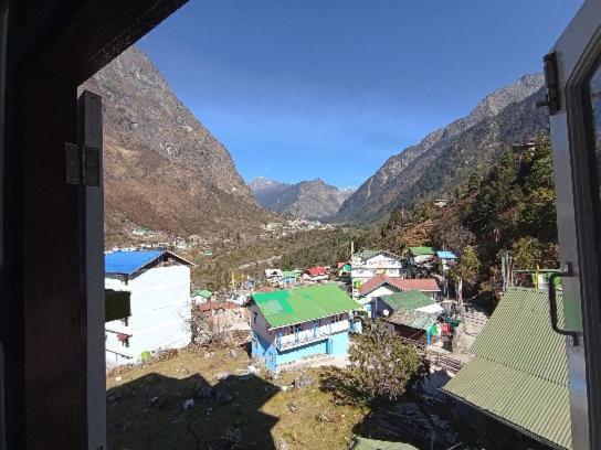 Tseten'S Inn Lachung Extérieur photo